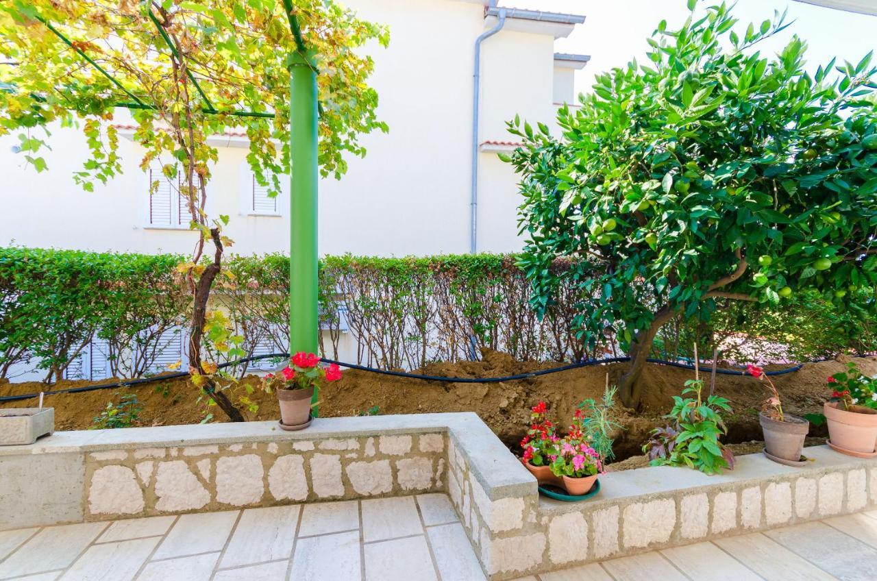 Apartments Ruza A Lopar Εξωτερικό φωτογραφία